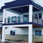 Deck second story black railing